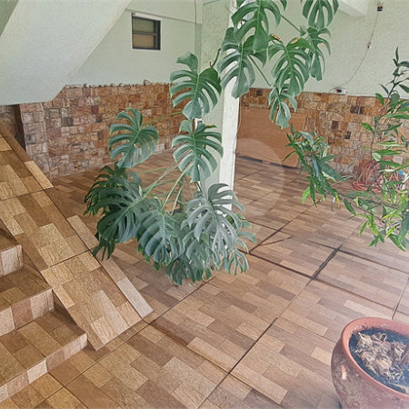 Casa no Jardim Medeiros ampla com 3 dormitórios bem distribuída