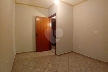 Sobrado à venda com 4 quartos, em Residencial Itamarati