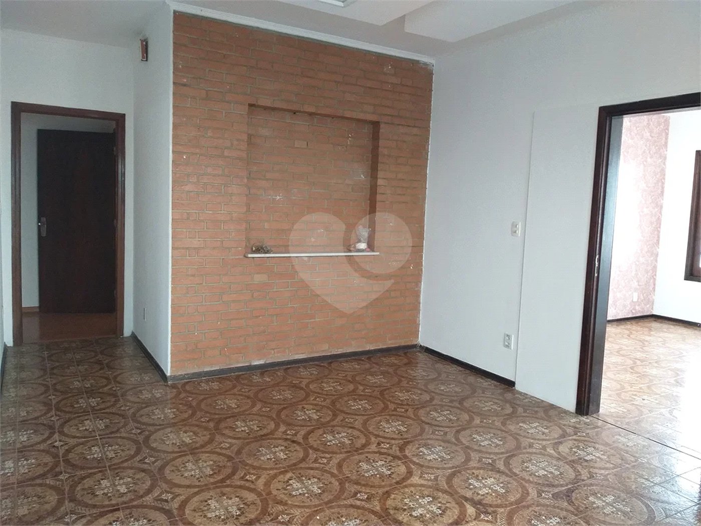 Casa à venda com 4 quartos, sendo 1 suíte,  no Centro, Vinhedo, SP