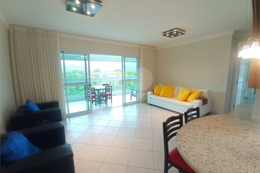 Apartamento à venda com 3 quartos, sendo 1 suíte,  em Riviera de São Lourenço, Bertioga, SP