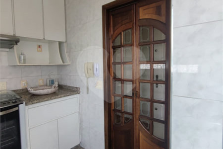 Apartamento para venda e locação na Aclimação de 108m² com 2 dormitórios e 2 banheiros, varanda
