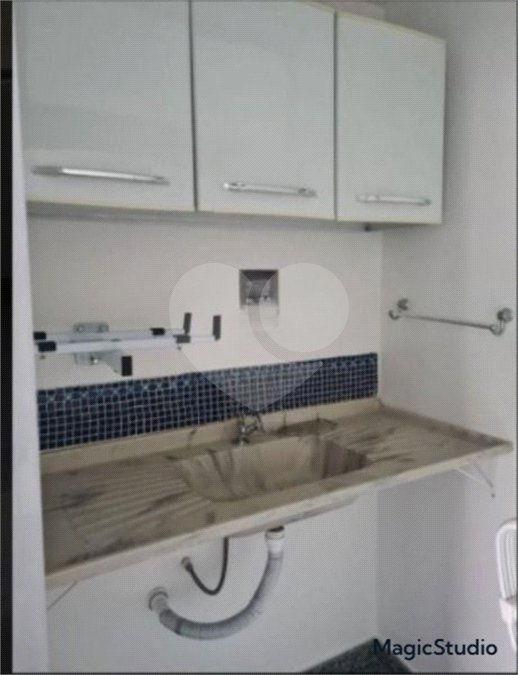 Sala comercial com 38m², 1 vaga de garagem, à venda na Vila Mariana
