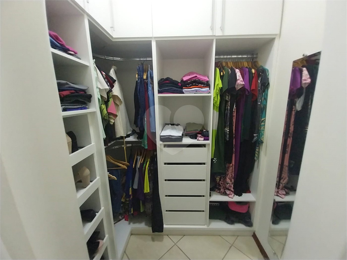 Casa Térrea Disponível para Locação e Venda no Condomínio Vilaggio Capriccio