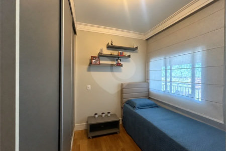 Apartamento de 127 m² em andar alto, com vista livre, 3 suítes planejadas, sacada gourmet envidraçada, 2 vagas e lazer completo, próximo ao Shopping Golden Square e à Avenida Kennedy.