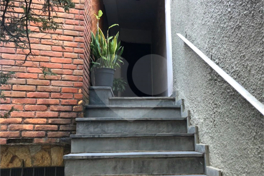 Casa Térrea Assobradada Barro branco 4 dorms 7 vagas