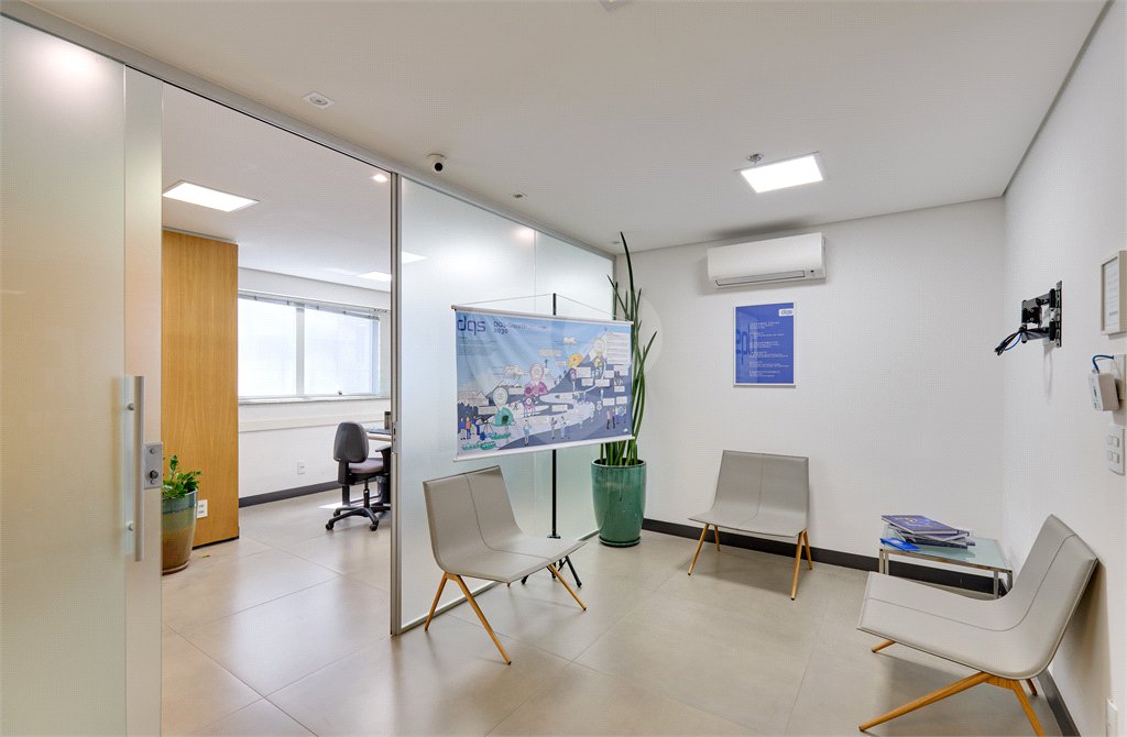 Sala comercial á venda em Santo Amaro, São Paulo - SP