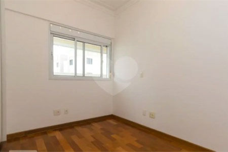 Cobertura duplex à venda na Mooca de 277m² com 3 dormitórios, 1 suíte e 3 vagas.