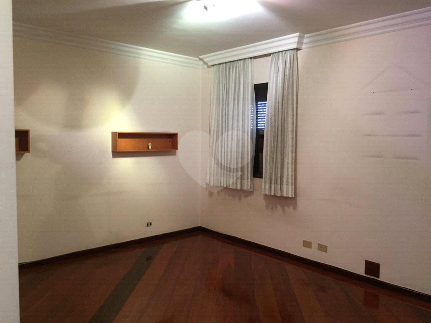 APARTAMENTO LUXUOSO Á VENDA - 04 SUÍTES - 04 VAGAS - SAÚDE - CONDOMÍNIO COMPLETO