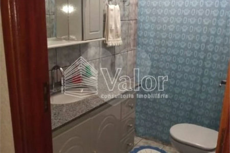 Casa Térrea com 2 dormitórios, sendo 1 suíte.