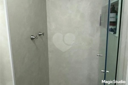 Apartamento com 57m², 2 dormitórios, sendo 1 suíte, 1 vaga, à venda no Brás.