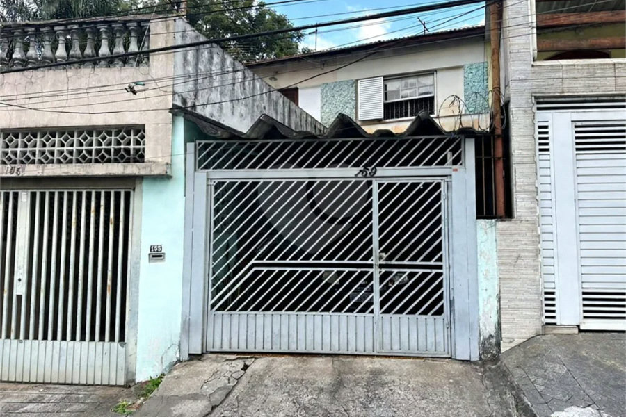 Sobrado à venda com 3 dormitórios próximo ao Shopping Interlagos