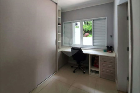 Casa de Alto Padrão à Venda e Locação - Condomínio Vila Verde