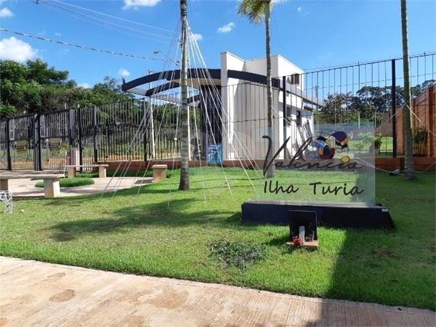 Casa Térrea no Condomínio Residencial Valencia Ilha Turia.