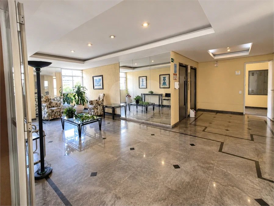 Apartamento de 44 m² com 2 dormitórios, varanda integrada e 1 vaga na Vila Guarani