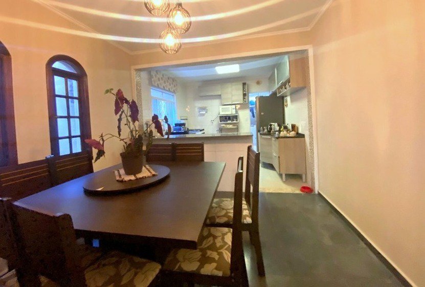 Sobrado à venda com 3 quartos, sendo 1 suíte, em Jardim Sarah, São Paulo - SP
