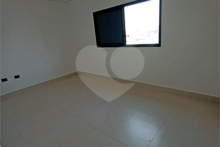 Casa com 155m² , 3 dormitórios , sendo 1 suíte , 4 vagas , à venda no Parque das Nações em Santo André.