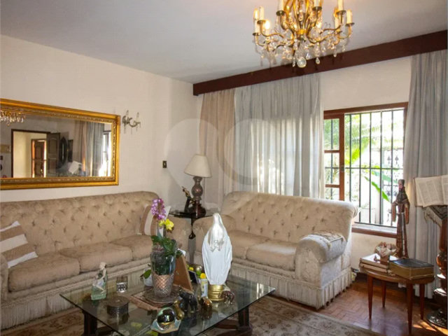 Casa à venda ou para alugar com 5 quartos, sendo 2 suítes,  em Brooklin, São Paulo, SP