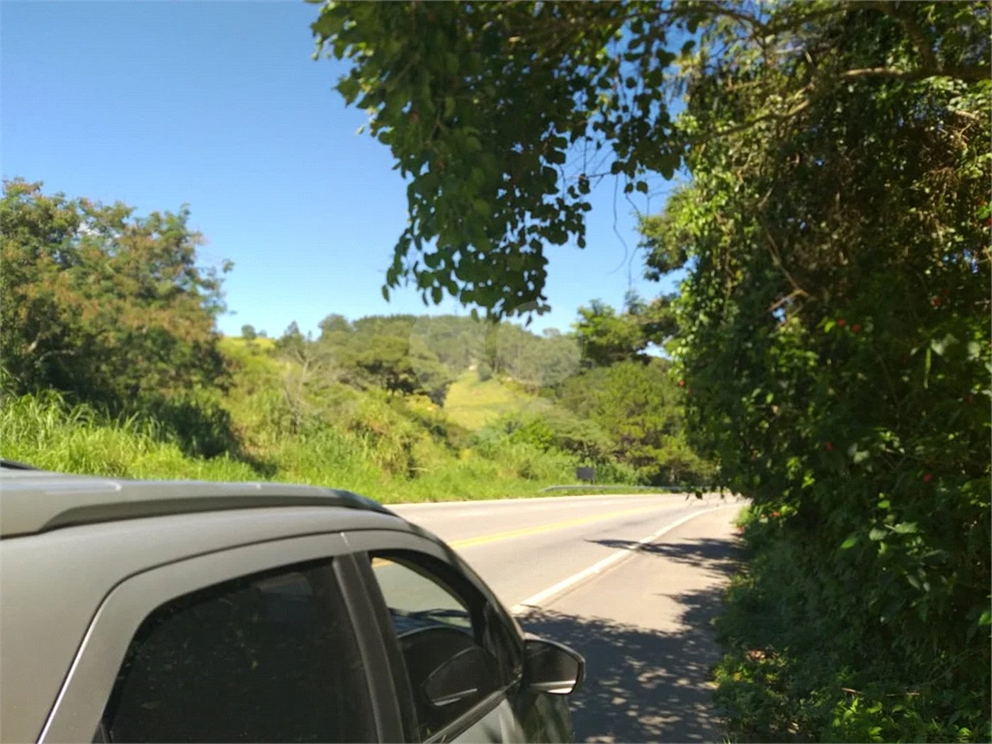 Área de terra de 156 mil m2 à venda em São Roque, zona mista (residencial/industrial)
