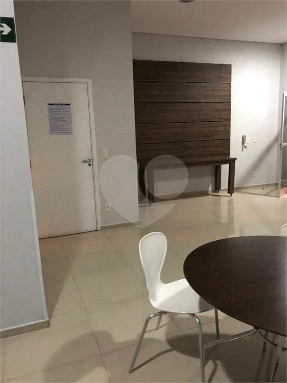 APARTAMENTO de 2 quartos (1 suíte) á venda em Santo André, 75m², 2 garagens fixas e cobertas, é entrar e morar!