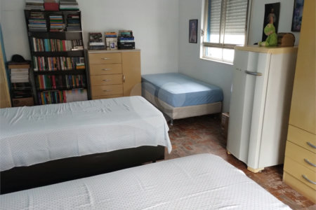 Apartamento 2 dormitórios sendo uma suíte próximo as estações Anhangabaú, Bela Vista e do metrô