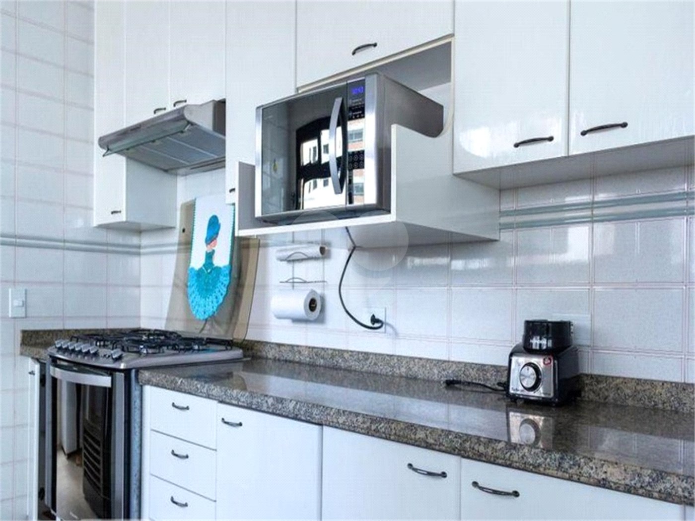 Apartamento com 04 Dorm 04 Suítes 04 Vagas na Saúde para venda ou locação.