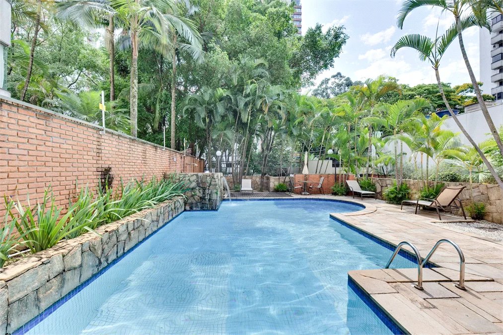 Apartamento à venda com 2 quartos, sendo 1 suíte,  em Campo Belo, São Paulo, SP