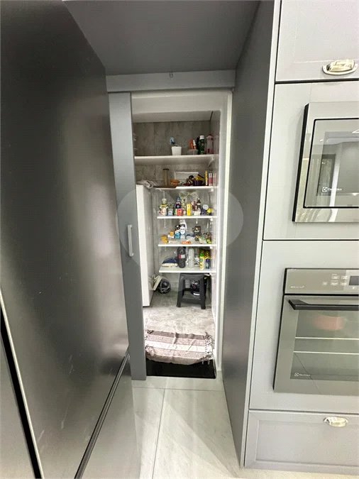 Condomínio London Park – Indaiatuba/SP - Uma casa simplesmente encantadora, em uma das posições mais desejadas do Condomínio London Park, com fundo para a mata, proporcionando privacidade, tranquilidade e uma conexão incrível com a natureza. Terreno: 318,12 m² - Área construída: 265,09 m²