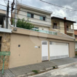 Excelente sobrado com piscina e churrasqueira