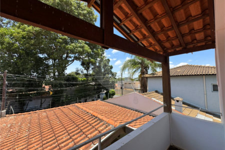 Casa á venda, com 3 dormitórios, no bairro Planalto paraíso em São Carlos.