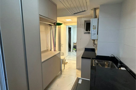 Apartamento à Venda no Ipiranga com 140m², 3 Dormitórios, 2 Suítes e 2 Vagas
