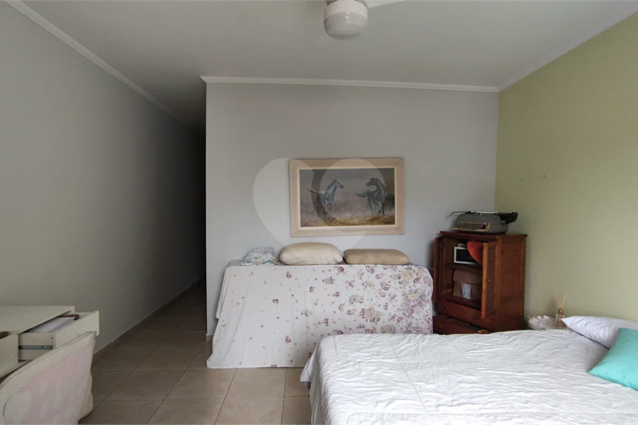 Casa à venda com 2 quartos, sendo 1 suíte, em São Lourenço, Bertioga, SP