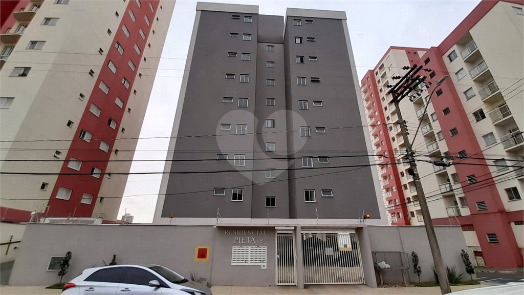 Studio no Condomínio Residencial Pieta .
