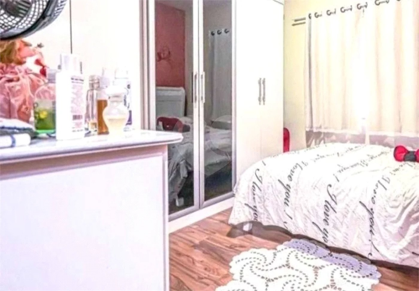 Sobrado à venda com 3 dormitórios na Vila Carrão