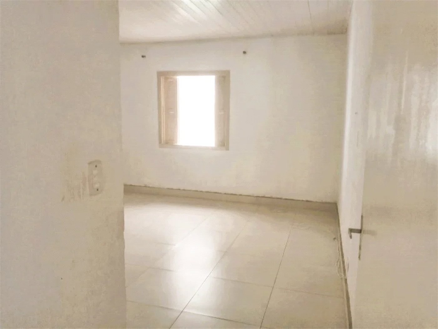 Casa à venda ou para alugar com 7 quartos, sendo 2 suítes,  em Jardim Peri Peri, São Paulo, SP