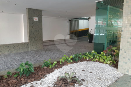 SALA COMERCIAL, ESPAÇO LIVRE DE 59m2, NA ÁREA NOBRE DA BELA VISTA.