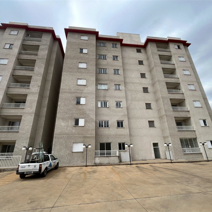 Apartamento á venda na região da Vila Prado.