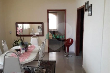 Casa á venda no cidade Aracy