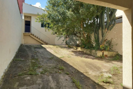 Casa com 147m² , 2 dormitórios , sendo 1 suíte , 2 vagas , à venda , no Parque das Nações , em Santo André.