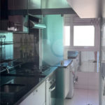 O Seu Apartamento Exclusivo: 74 m² Reformados ao Lado do Ibirapuera!