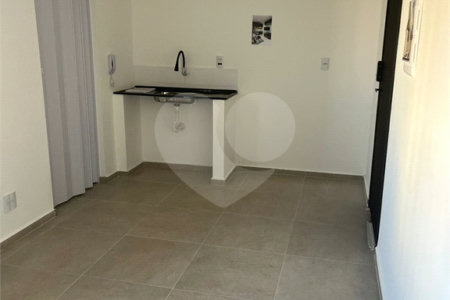 Sobre kitnet com 20 m² para alugar na Mooca