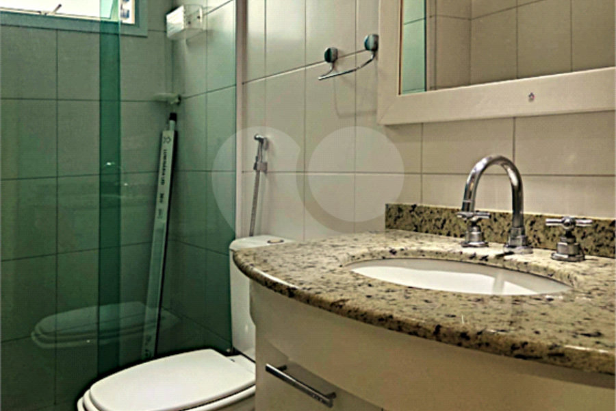Apartamento na Chácara Inglesa com 2 dormitórios (1 suite), varanda, vista livre e vaga