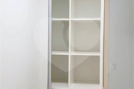 Apartamento à venda no condomínio Residencial Vancouver, em Araraquara-SP.