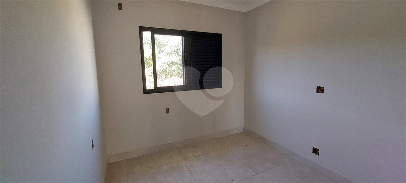 Casa à venda com 3 quartos, sendo 1 suíte,  no condomínio Residencial Mônaco, Piracicaba - SP