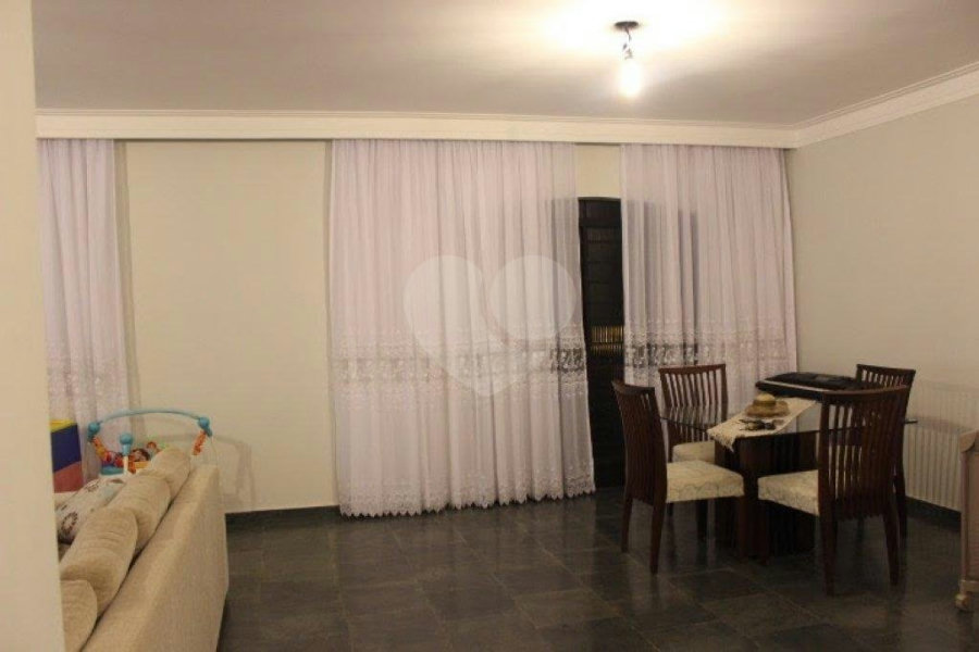 Excelente Sobrado em Otima localizacao