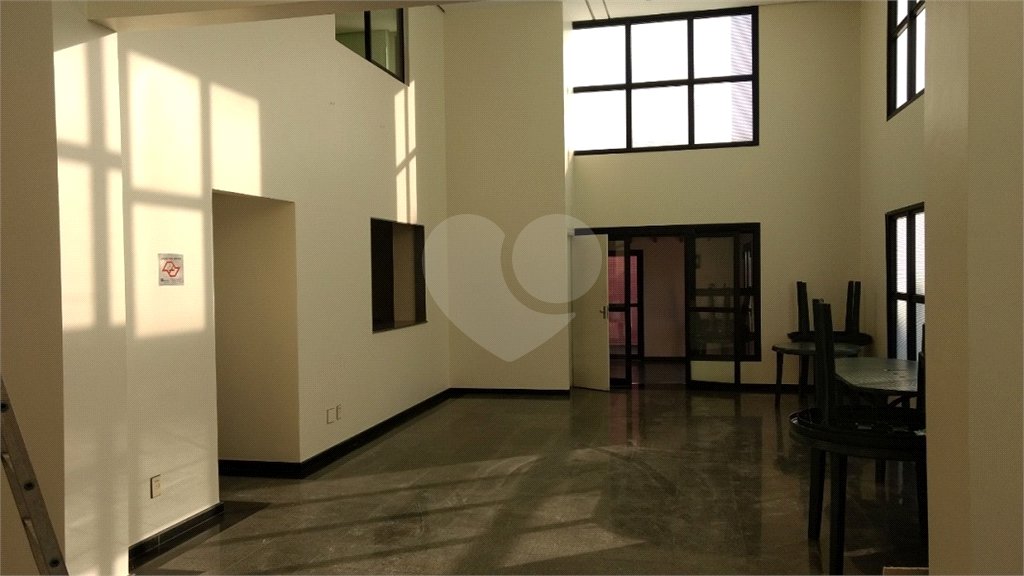COBERTURA 4 DORMITÓRIOS E 4 SUÍTES À VENDA BAIRRO DA SAÚDE