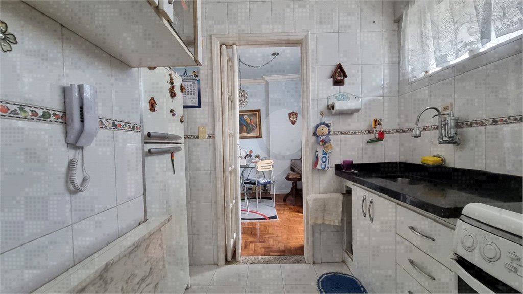 Apartamento à Venda na Bela Vista com 60m², Excelente Localização e Potencial de Reforma