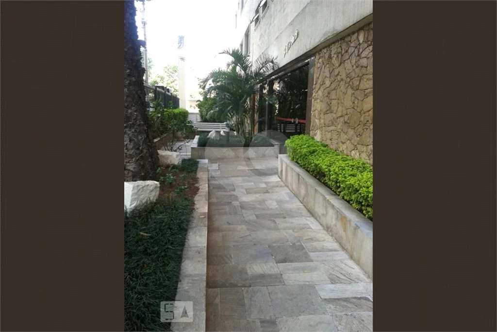 Apartamento no Cambuci com 2 dormitórios e vaga à venda