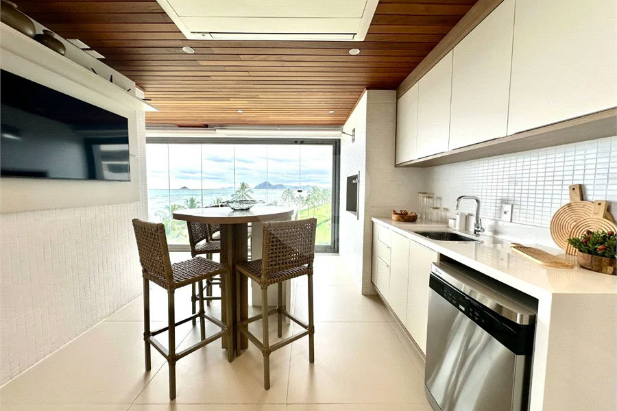Apartamento à venda com 5 quartos, sendo 4 suítes,  em Riviera de São Lourenço, Bertioga, SP