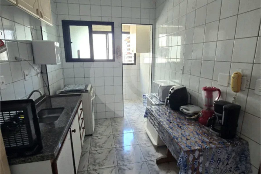 Belíssimo apartamento recém reformado na Praia Grande.