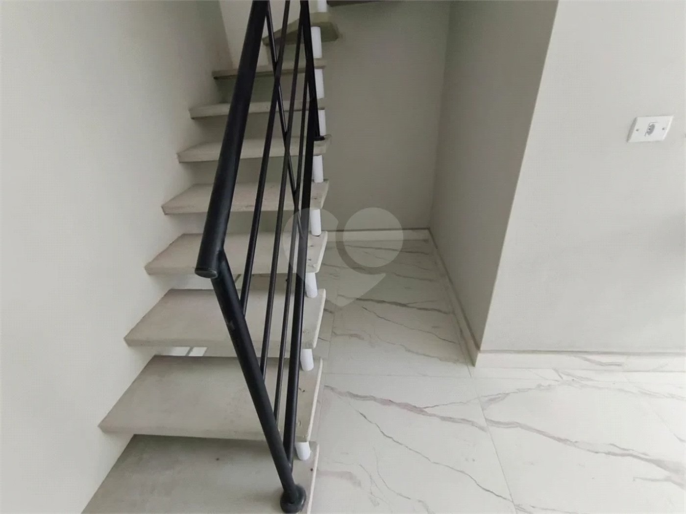 2 km metro parada inglesa sobrado com 3 suites 2 vagas e quintal com espaço gourmet
